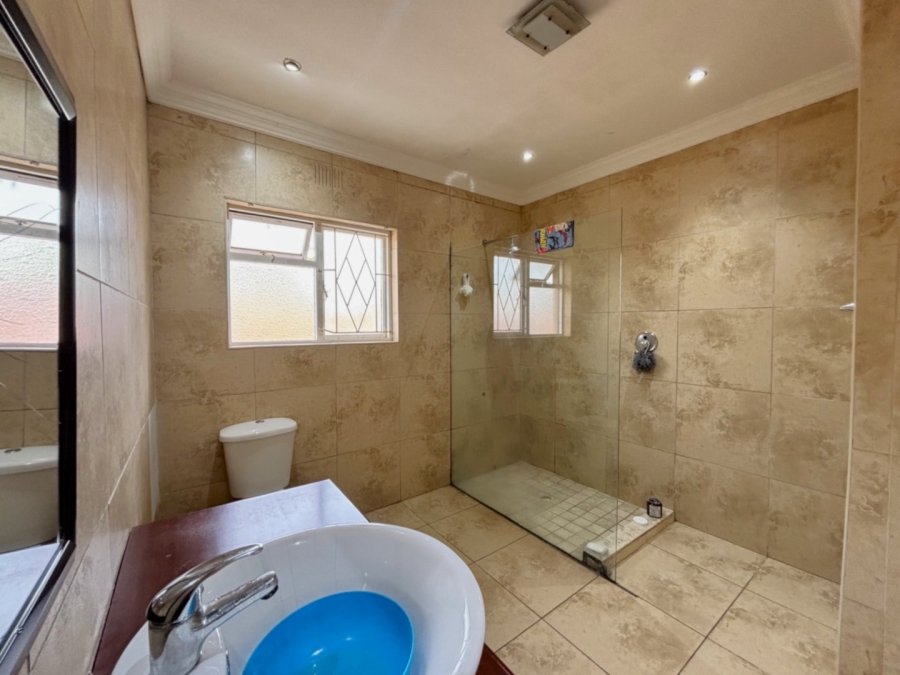 4 Bedroom Property for Sale in Wynberg Western Cape